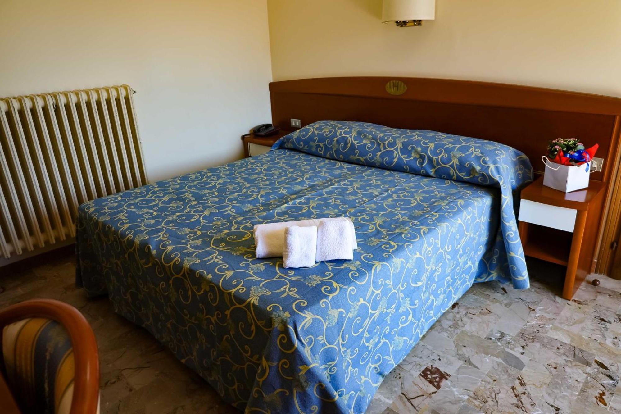 Easy Hotel Meryon Соттомарина Экстерьер фото
